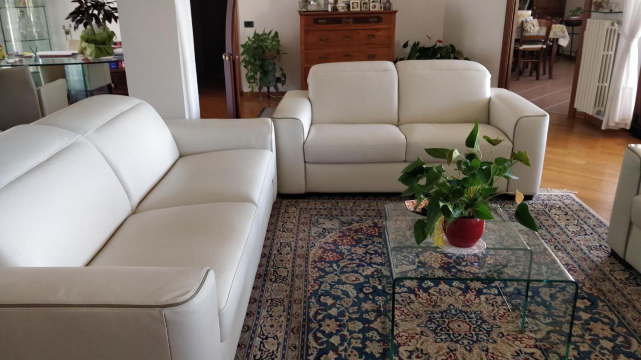 Marinella B&B Cornale Rum bild
